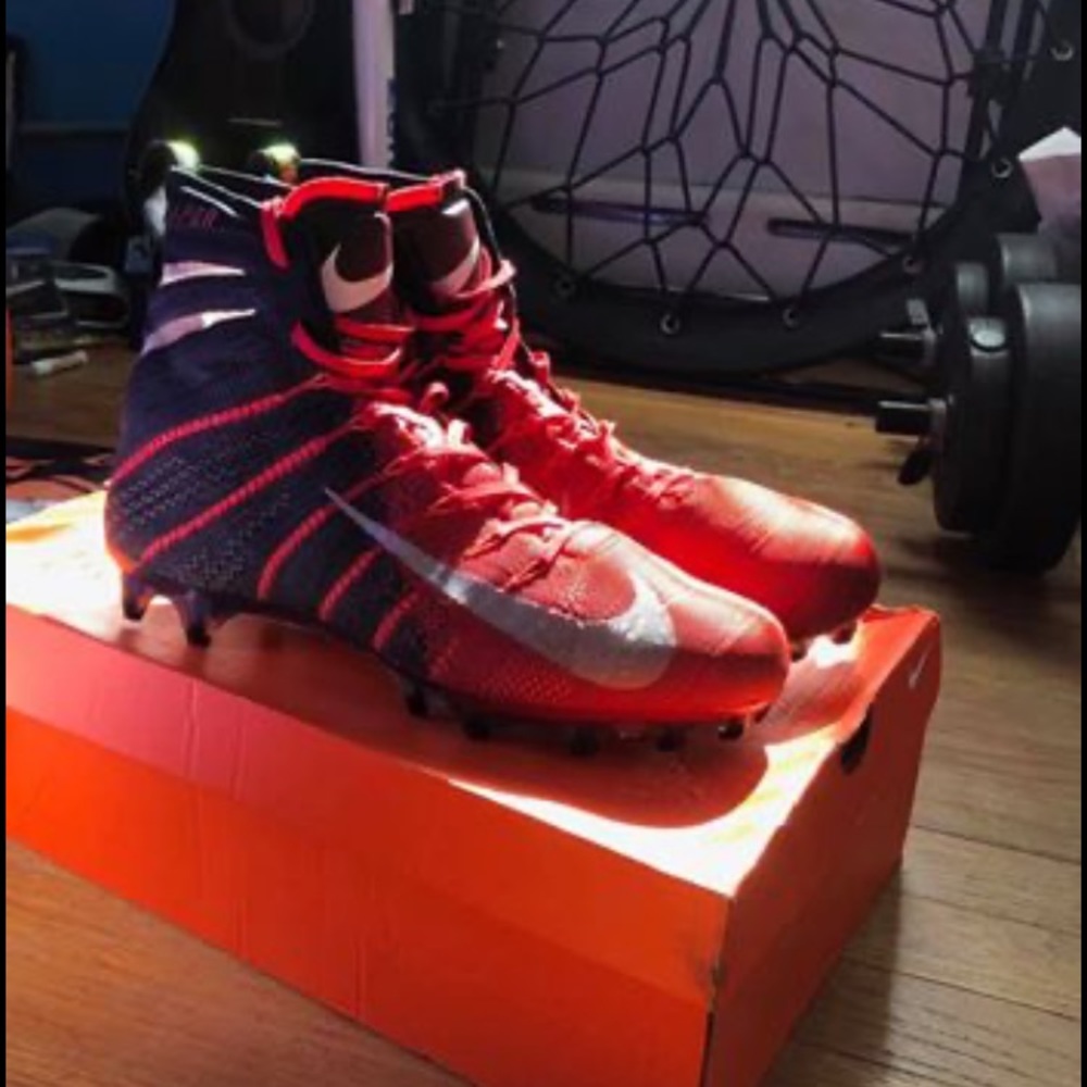 Football cleats